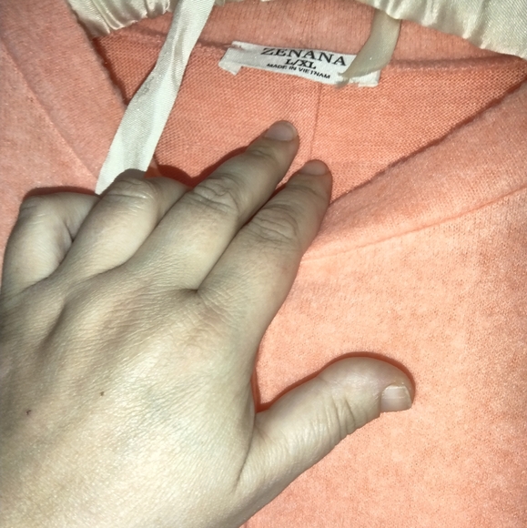 Zenana L/XL soft thin plush material sweater light pink coral color NWOT - Picture 2 of 3